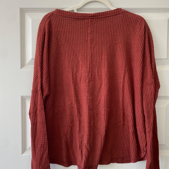 Under The Sun Thermal Top - Picture 2 of 2